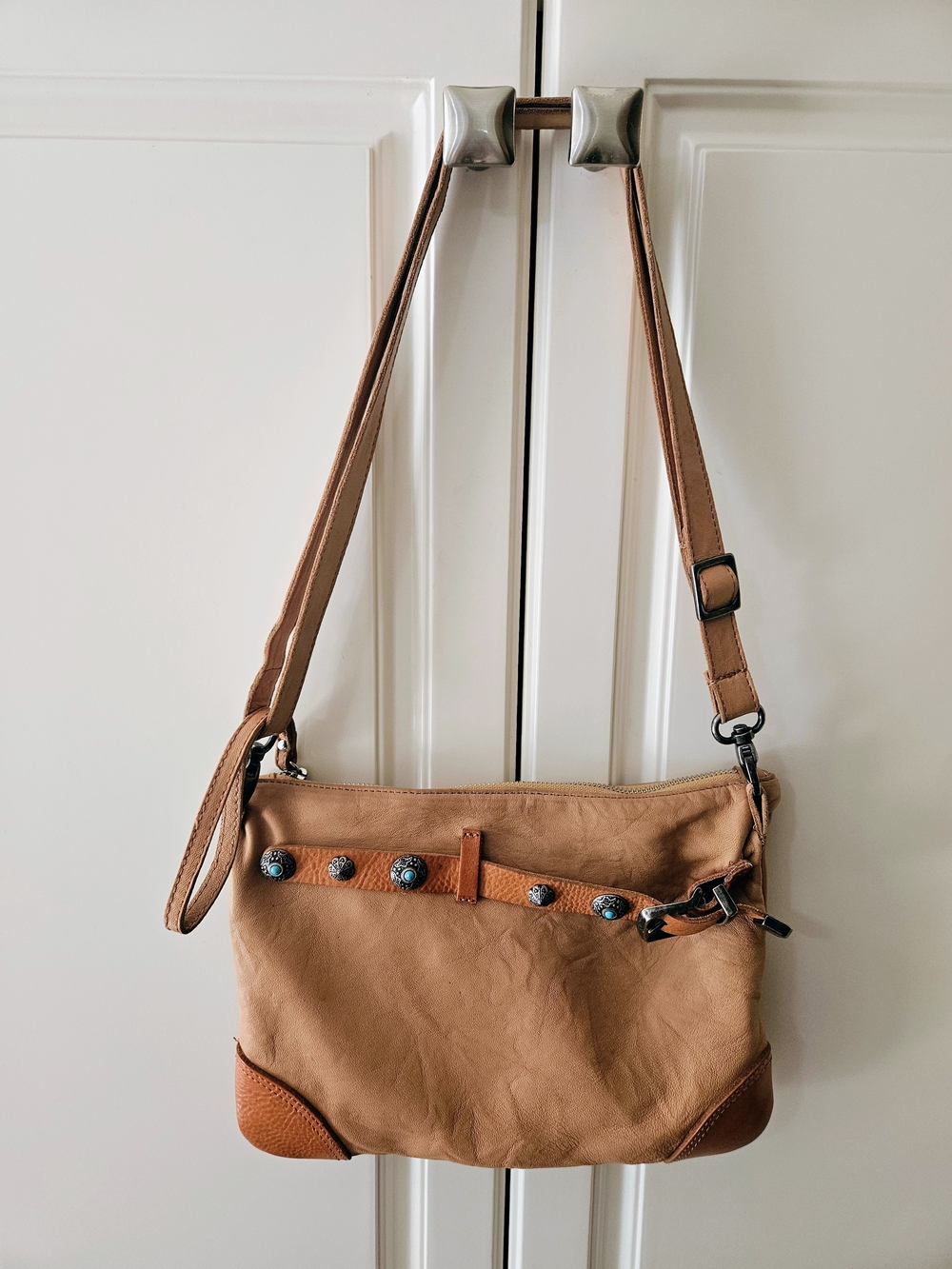 Giorgia Milani Tan Leather Concho Crossbody Purse Turquoise Western Boho Rustic